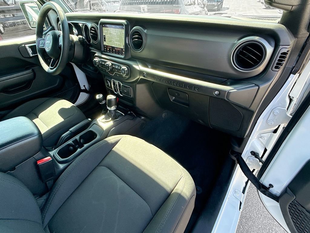 Used 2023 Jeep Wrangler Unlimited w/ Cold Weather Group image 33