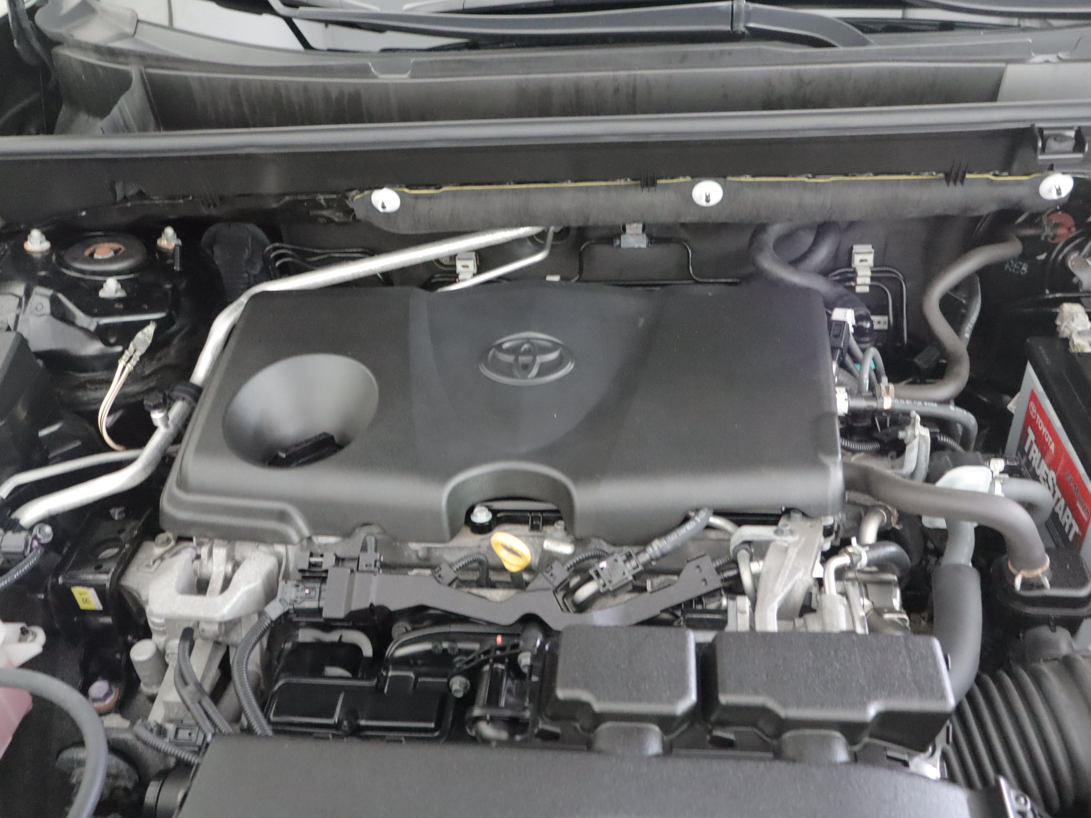 Used 2019 Toyota RAV4 Limited w/ Advanced Technology Package AWD/4WD image 29