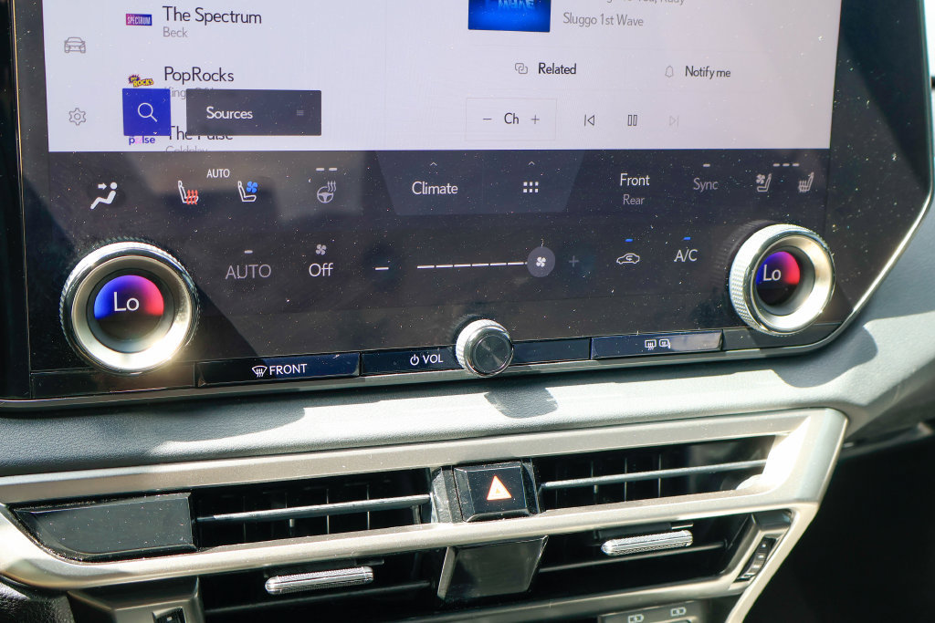 Used 2024 Lexus RX 350 FWD image 17