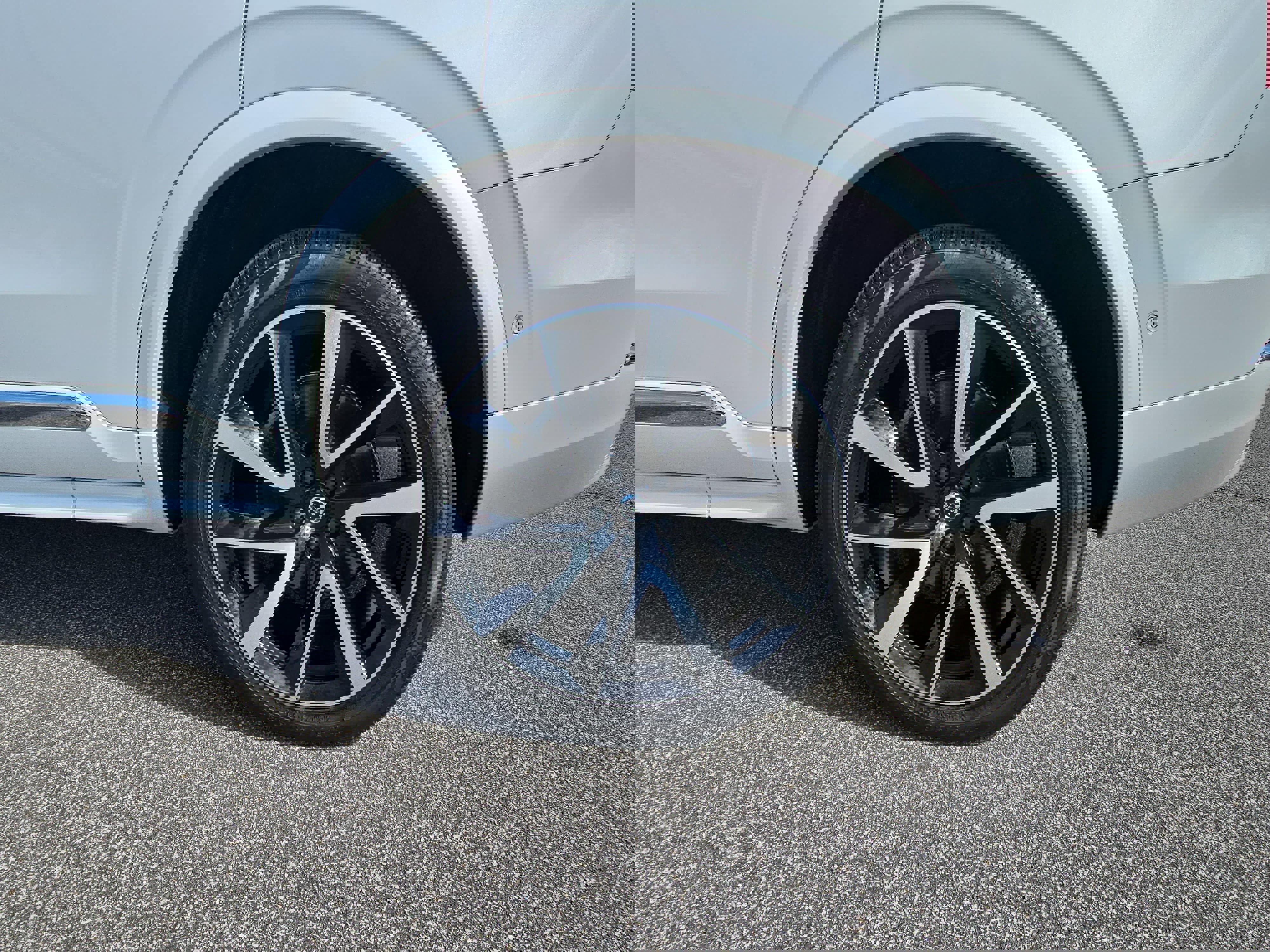 Used 2024 Volvo XC90 B6 Plus w/ Protection Package Premier image 33