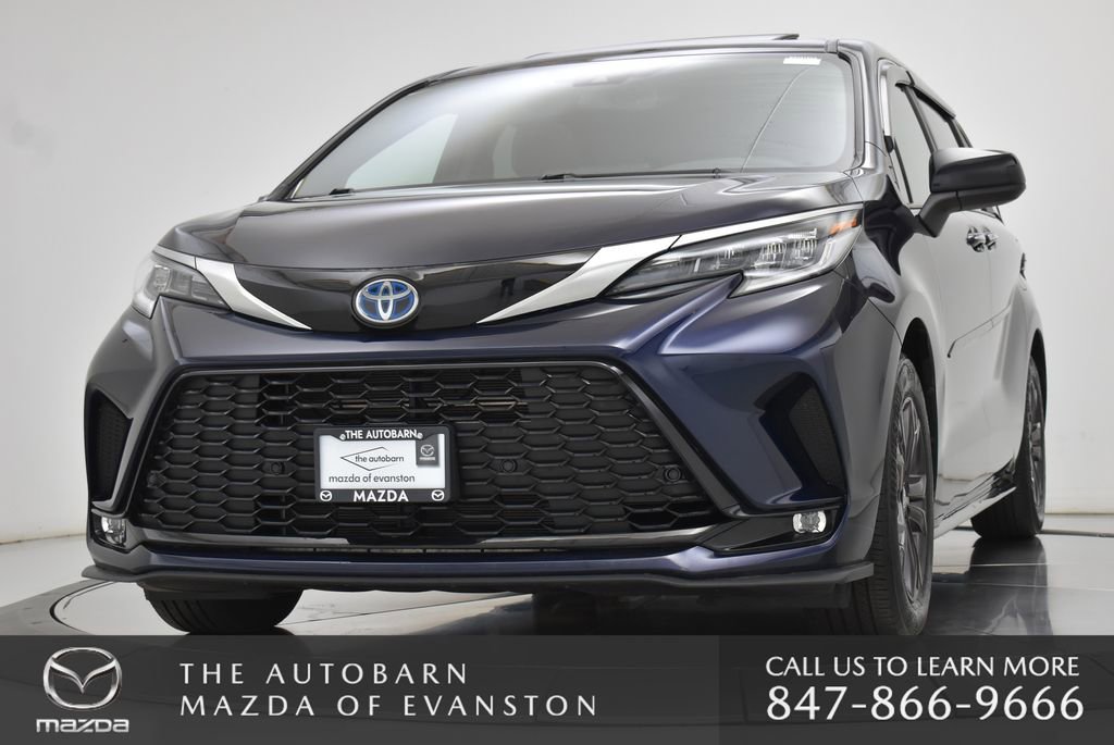 Used 2024 Toyota Sienna XSE AWD/4WD image 13