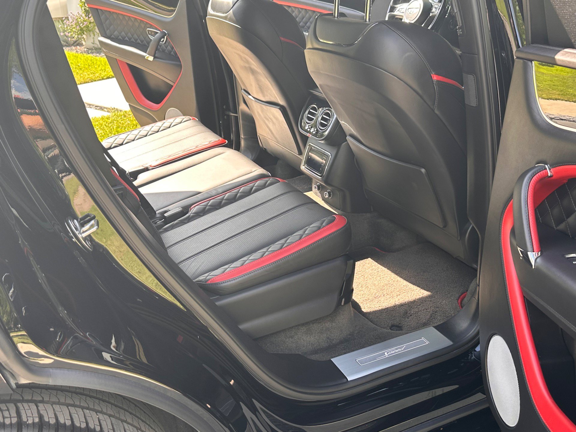 Used 2020 Bentley Bentayga Speed AWD/4WD image 18