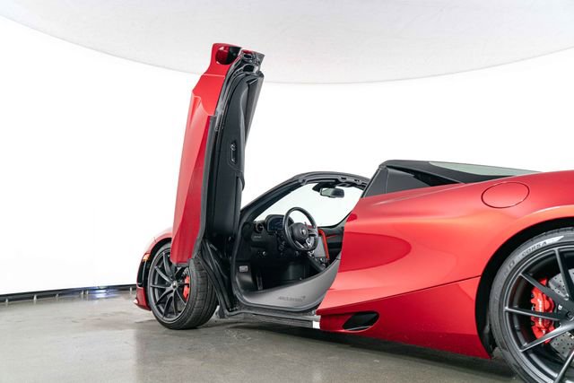 Used 2021 McLaren 720S Performance RWD image 14