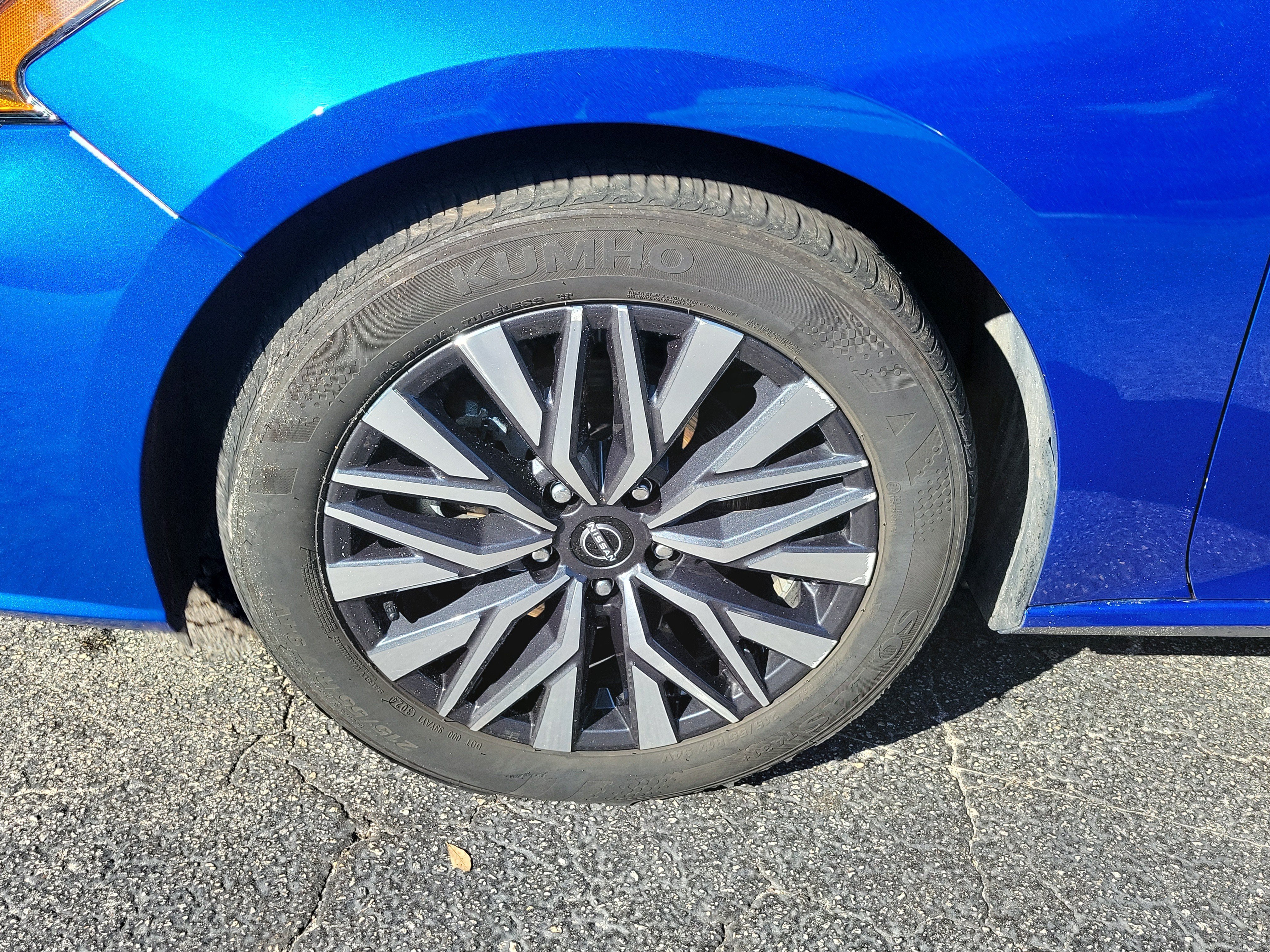 Certified 2025 Nissan Altima 2.5 SV FWD image 4