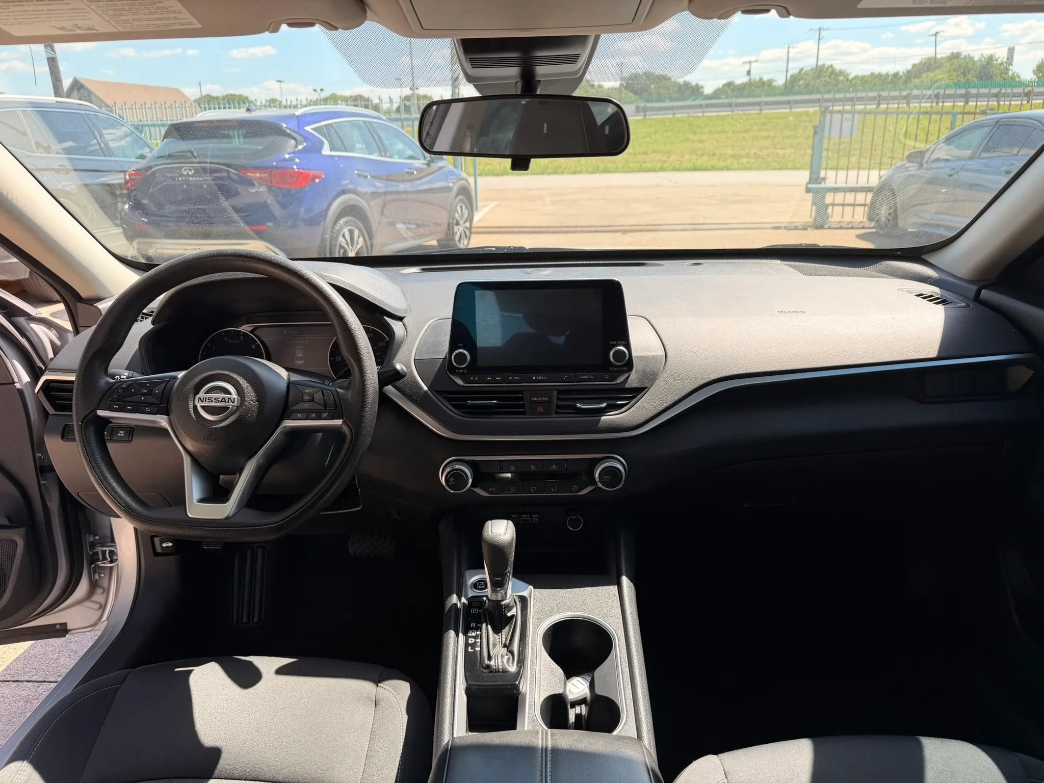 Used 2022 Nissan Altima 2.5 SV FWD image 18