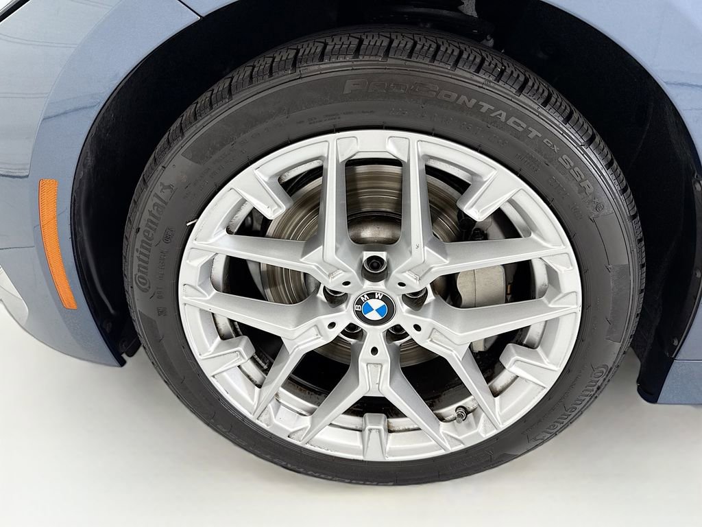 Certified 2025 BMW 330i Sedan w/ Convenience Package RWD image 29