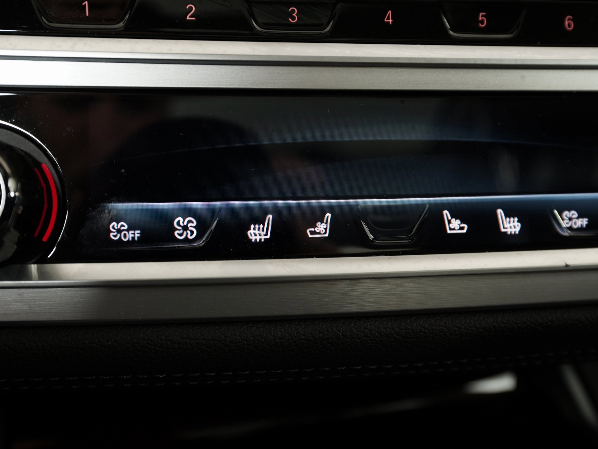 Used 2022 BMW 750i xDrive image 25