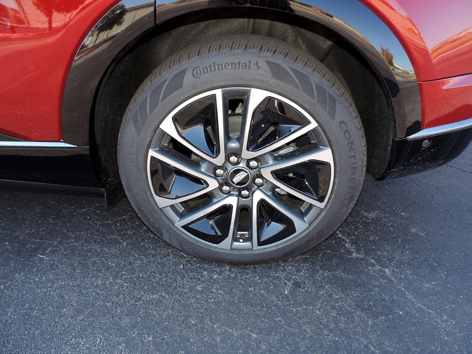 New 2026 Cadillac Optiq Sport 1 RWD image 9