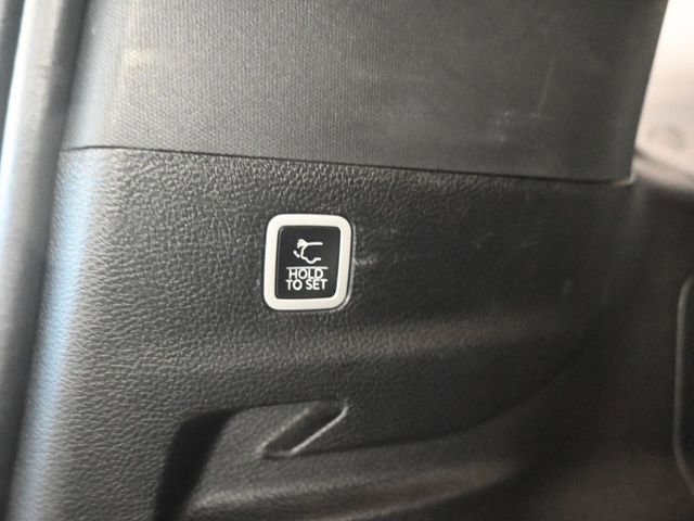 Used 2023 Jeep Wagoneer L Series II image 9