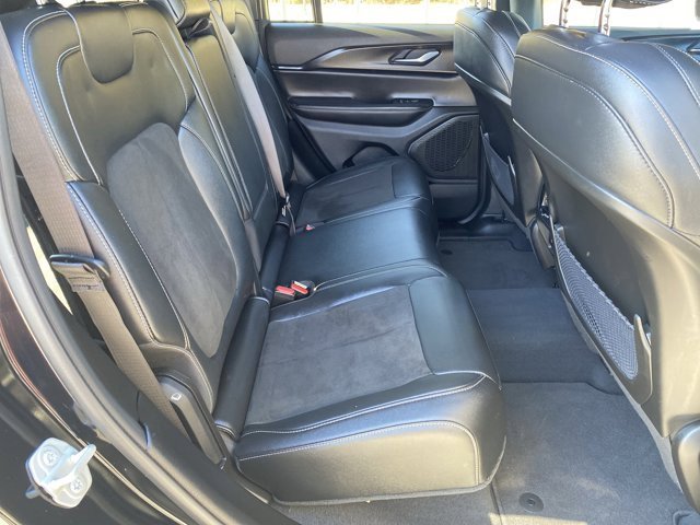 Certified 2023 Jeep Grand Cherokee Altitude image 28