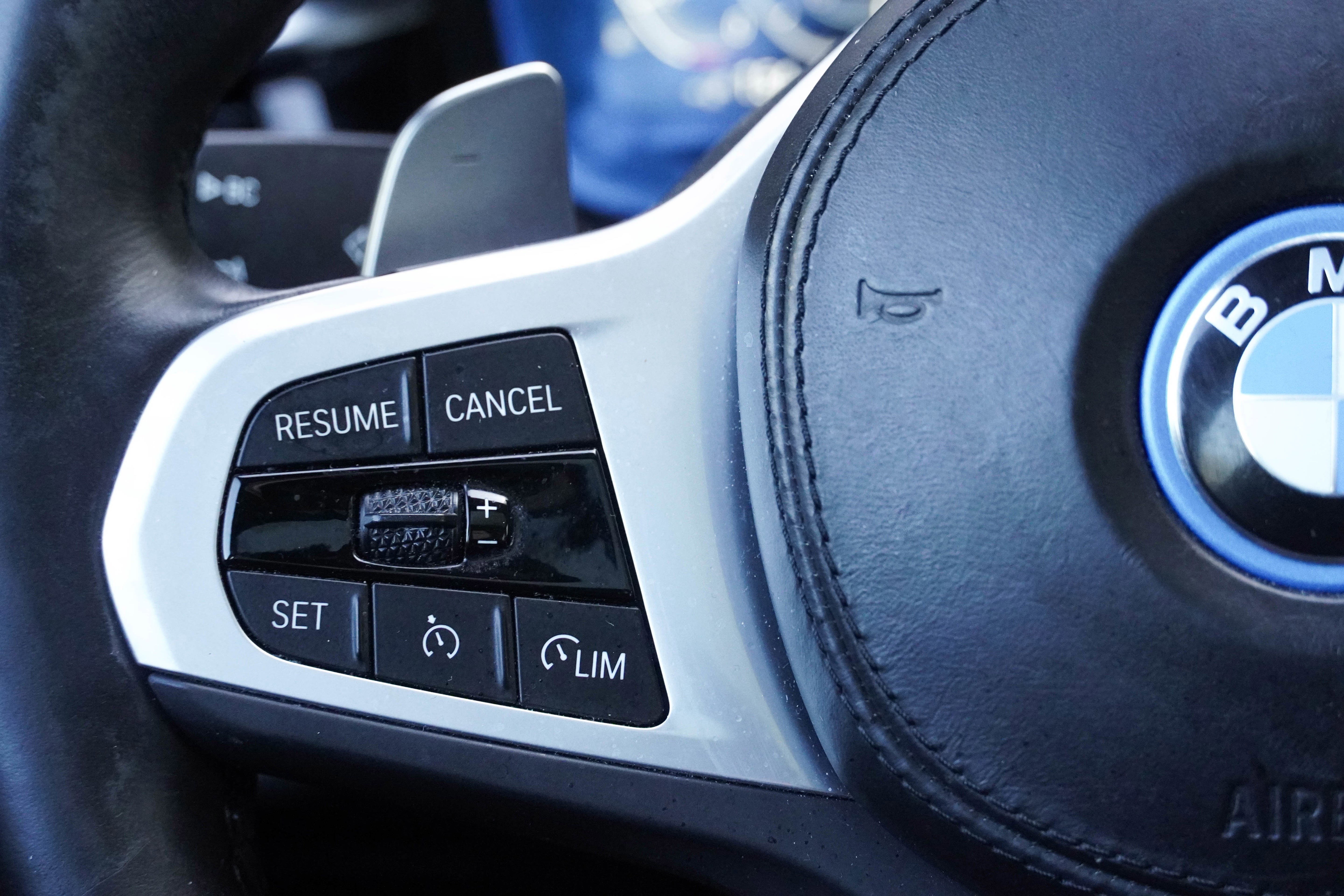 Certified 2023 BMW 530e xDrive w/ Premium Package image 22