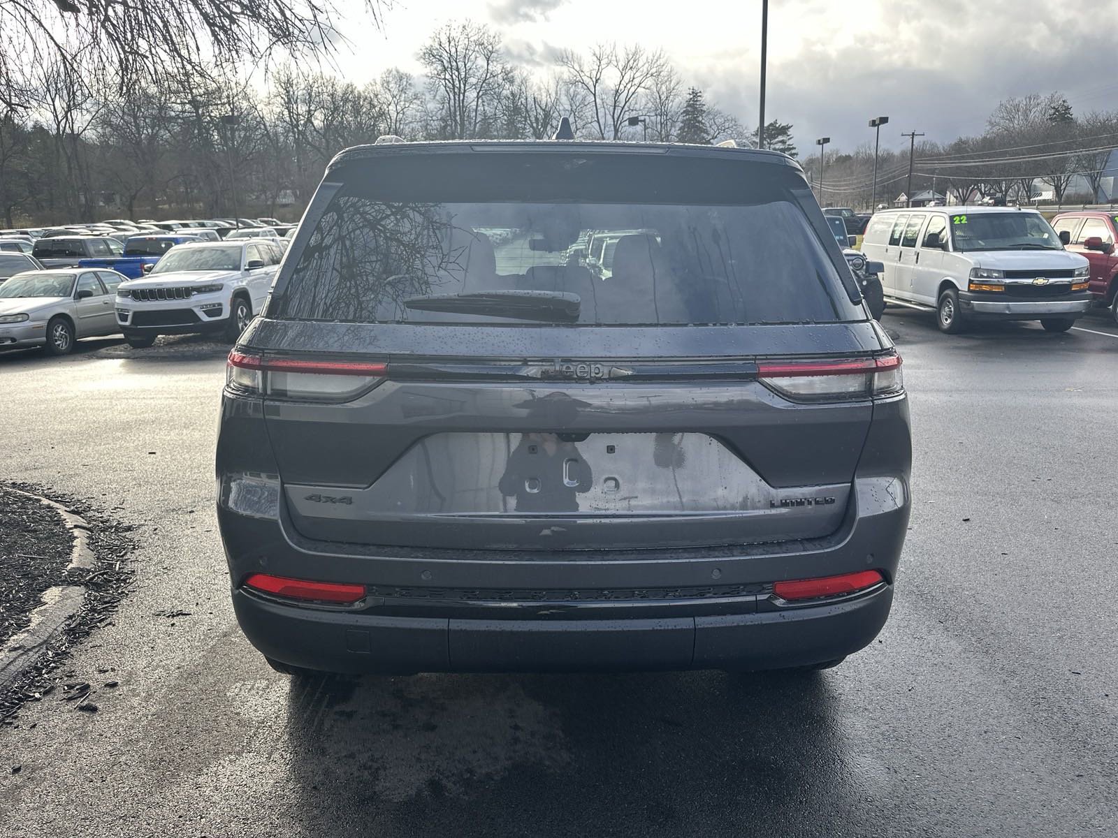 New 2025 Jeep Grand Cherokee Limited w/ Luxury Tech Group II AWD/4WD image 4