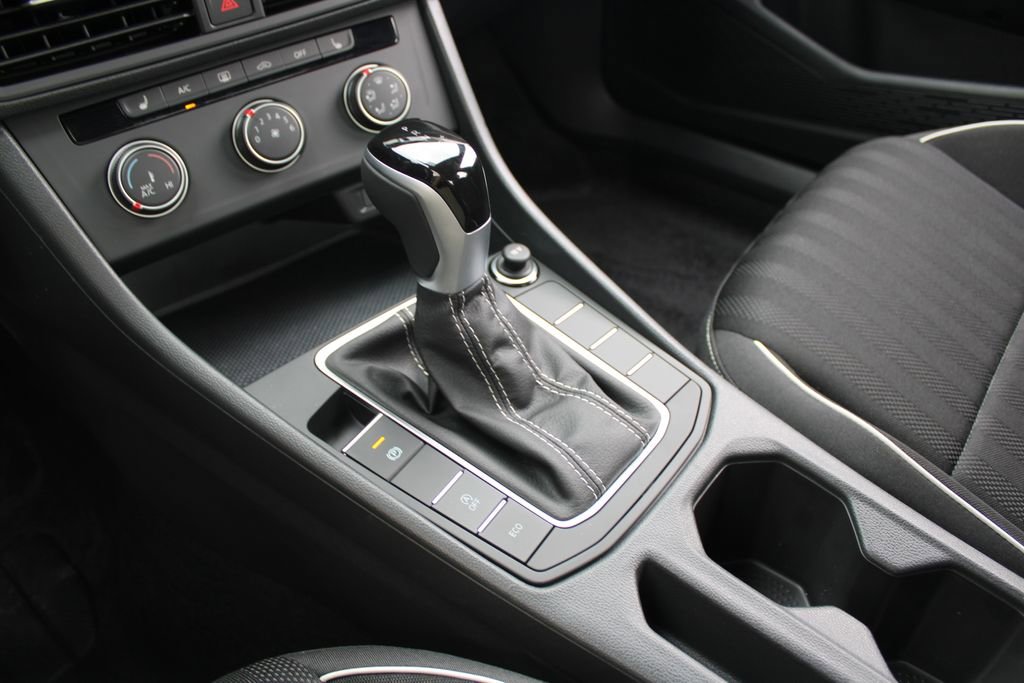 Certified 2024 Volkswagen Jetta Sport image 17