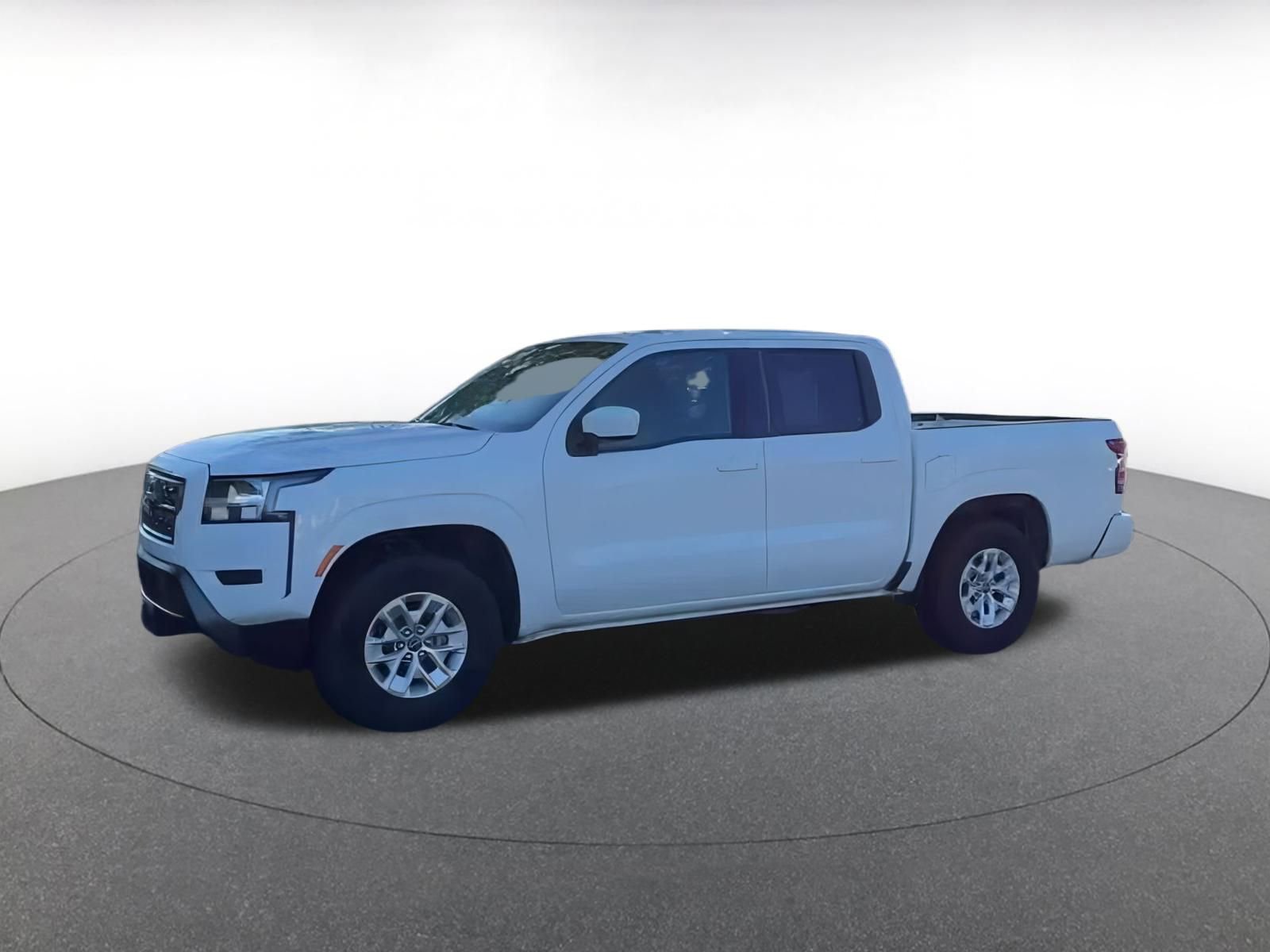 Used 2024 Nissan Frontier SV image 4