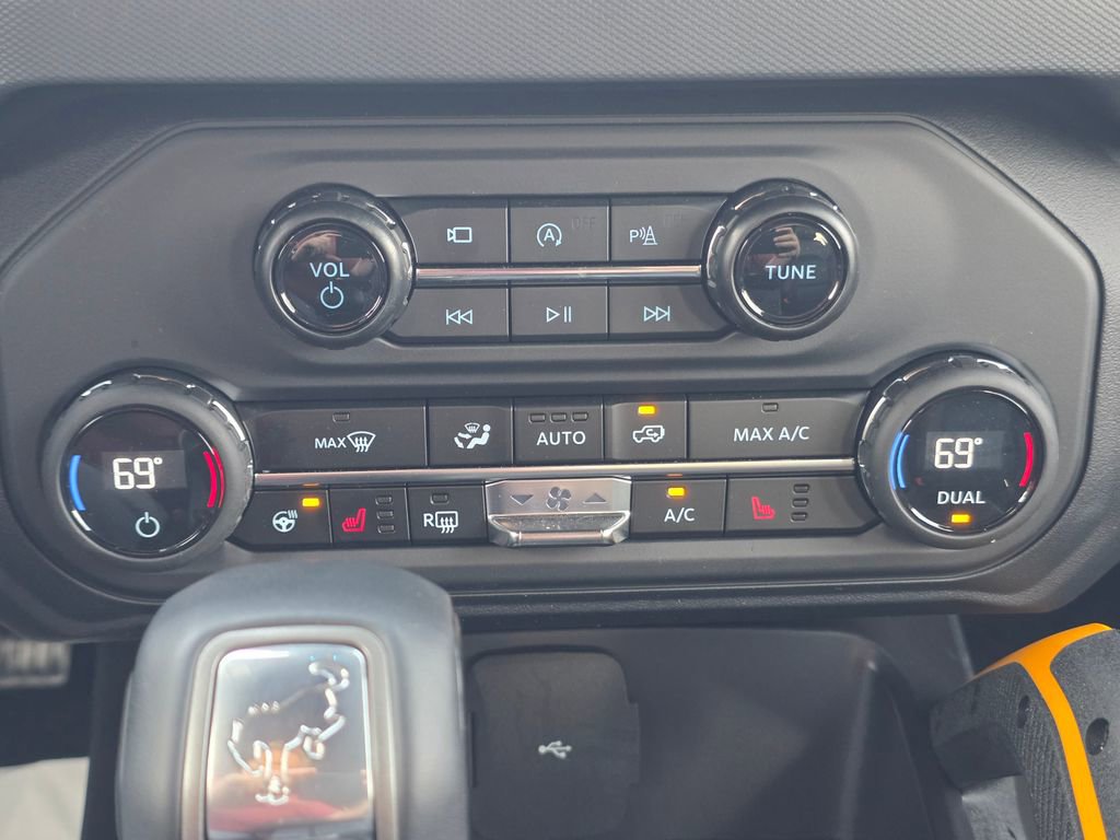 Used 2024 Ford Bronco Badlands AWD/4WD image 14