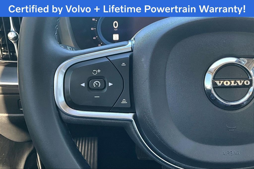 Used 2023 Volvo XC60 B5 Core image 25