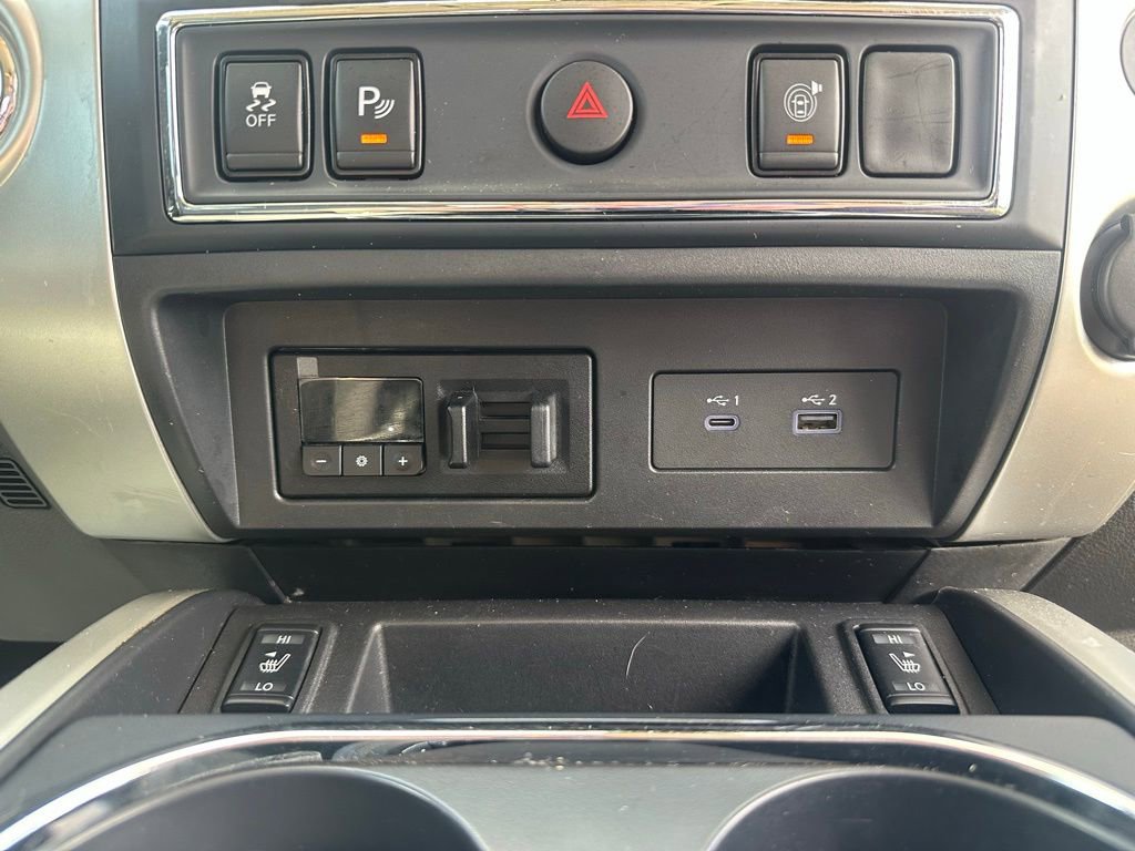 Used 2021 Nissan Titan SV w/ SV Convenience Package image 34