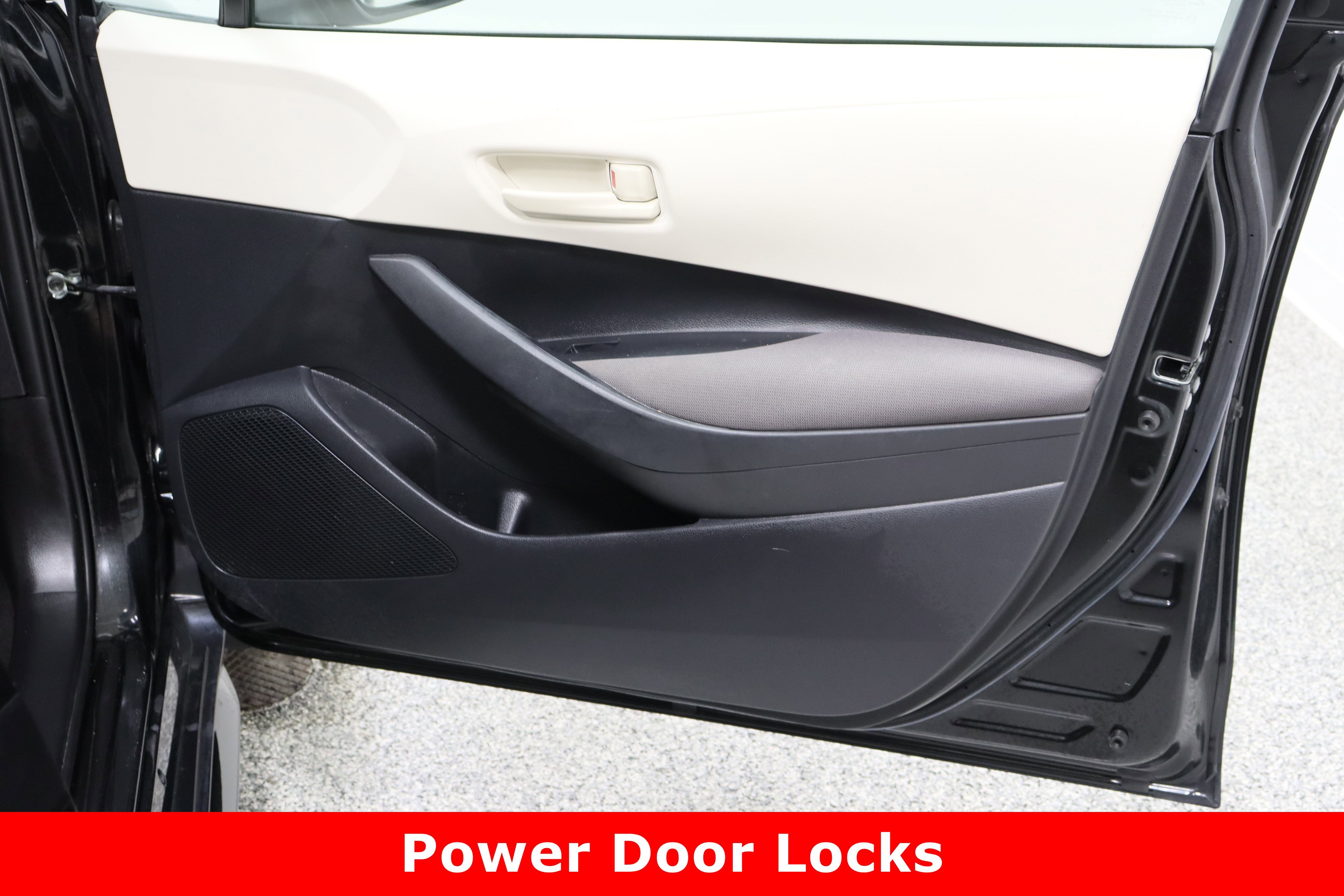 Used 2022 Toyota Corolla LE image 31