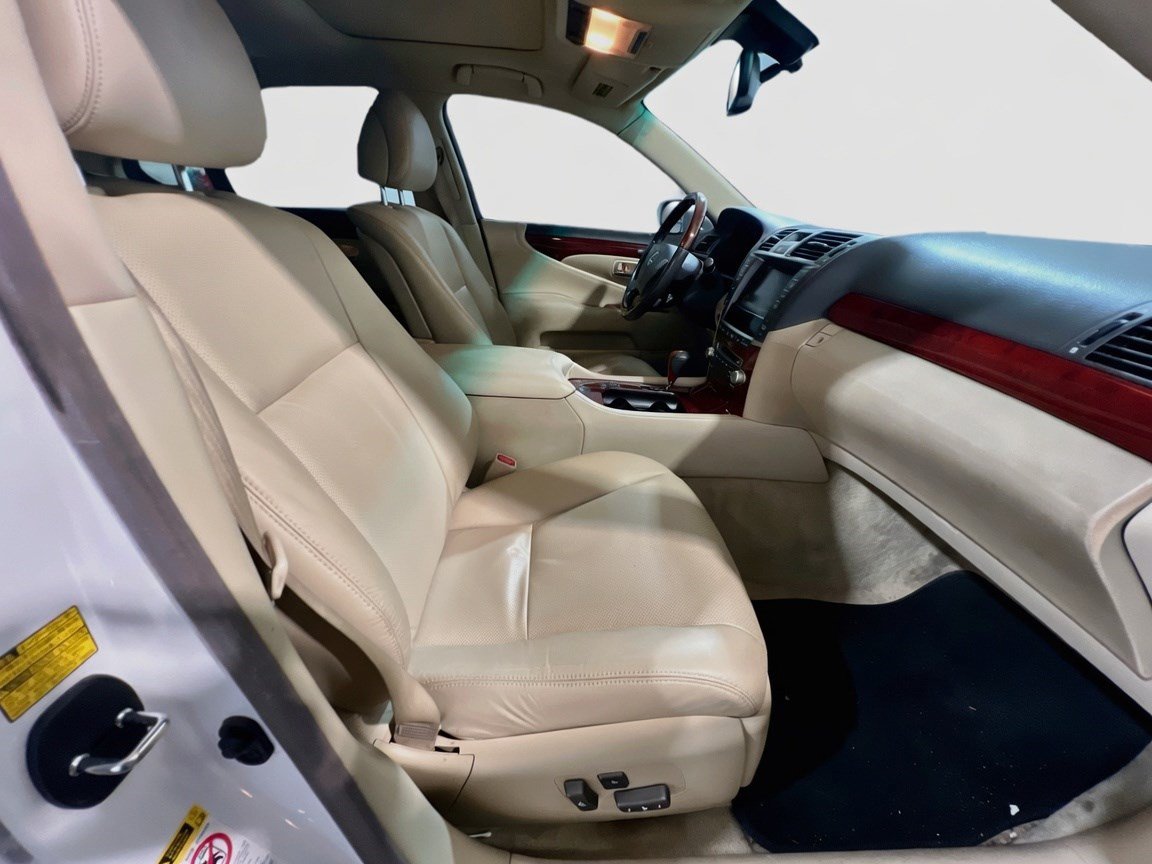 Used 2010 Lexus LS 460 AWD w/ Comfort Pkg image 22