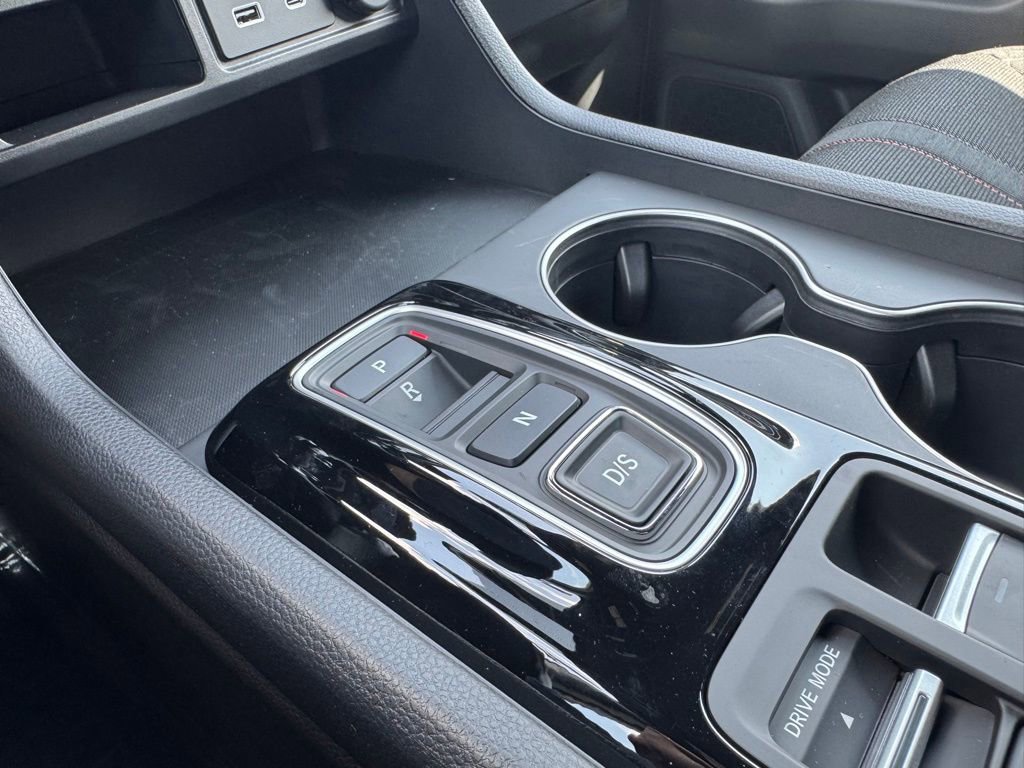 New 2025 Honda Pilot Sport image 10