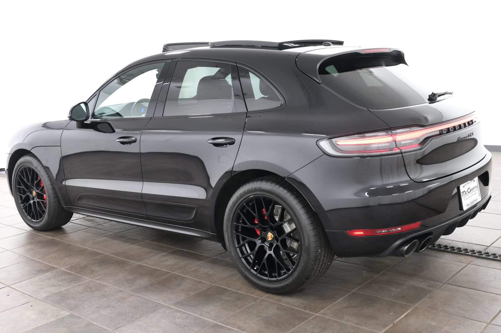 Used 2021 Porsche Macan GTS AWD/4WD image 4