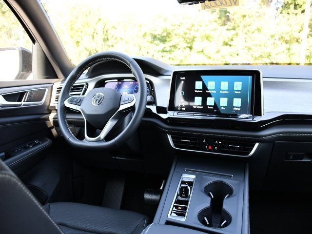 New 2026 Volkswagen Atlas Cross Sport SE image 19
