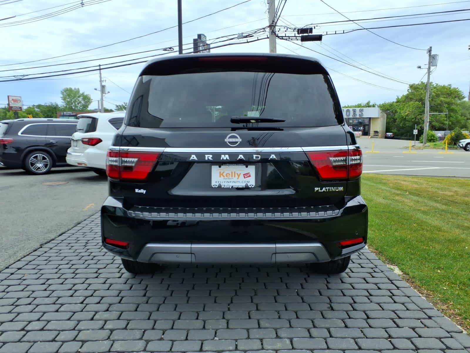 Used 2023 Nissan Armada Platinum w/ Captain's Chairs Package AWD/4WD image 6