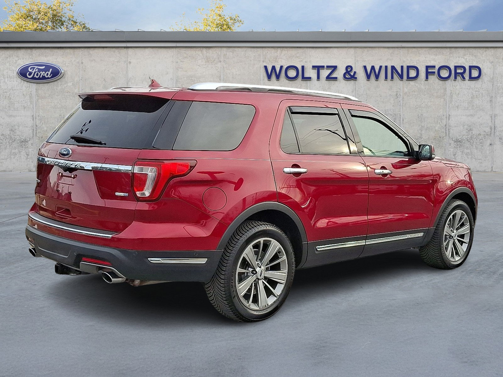 Certified 2018 Ford Explorer Limited w/ Equipment Group 301A image 6