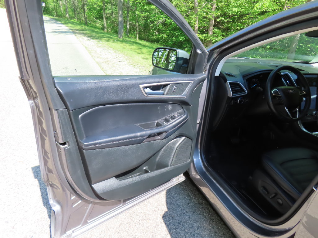 Used 2023 Ford Edge SEL w/ Convenience Package AWD/4WD image 22