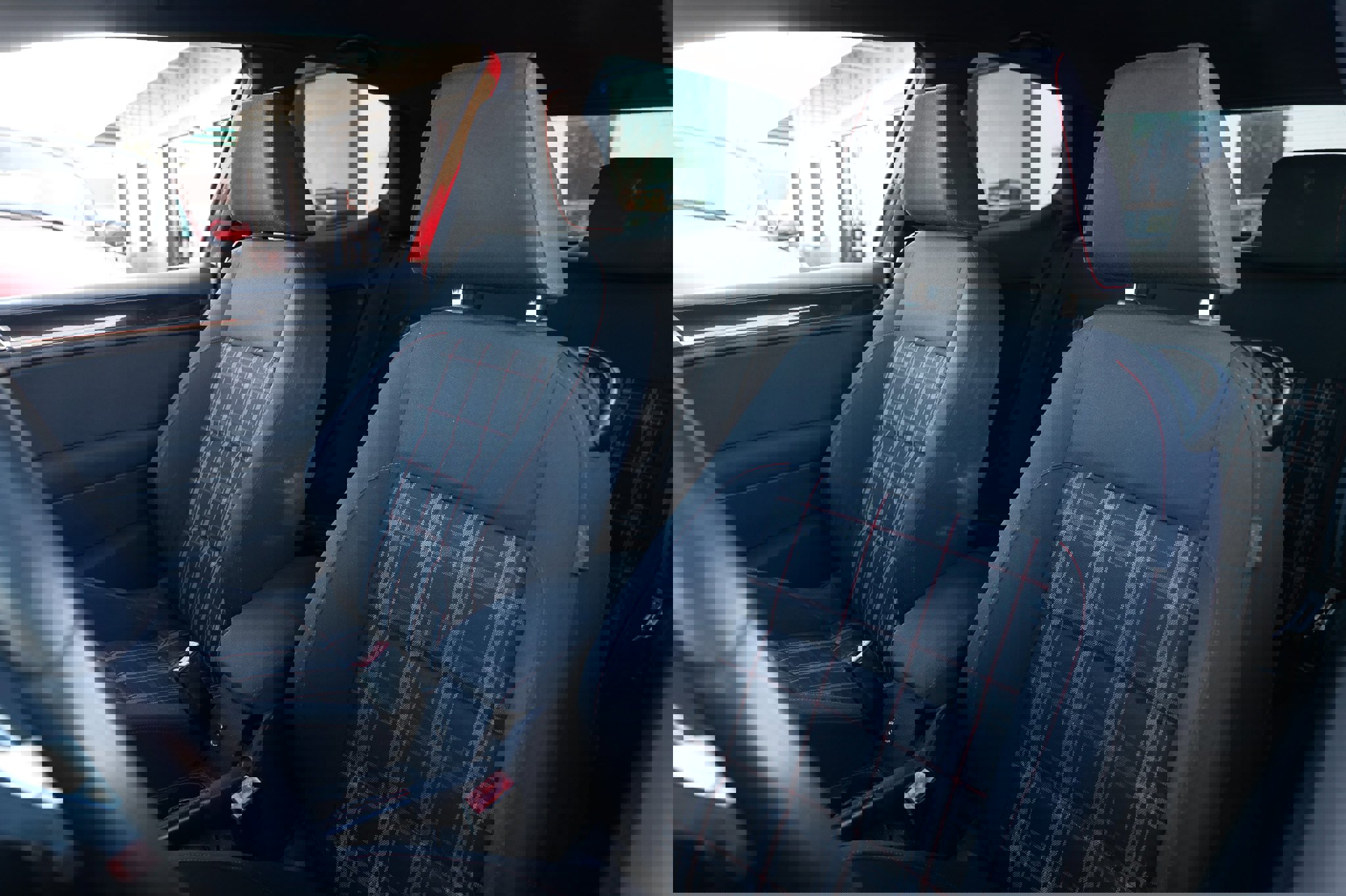 Used 2012 Volkswagen GTI 2-Door image 9