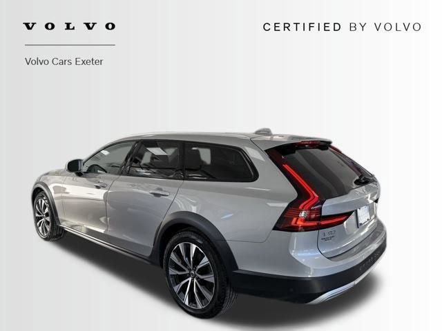 Certified 2024 Volvo V90 B6 Cross Country Plus image 2