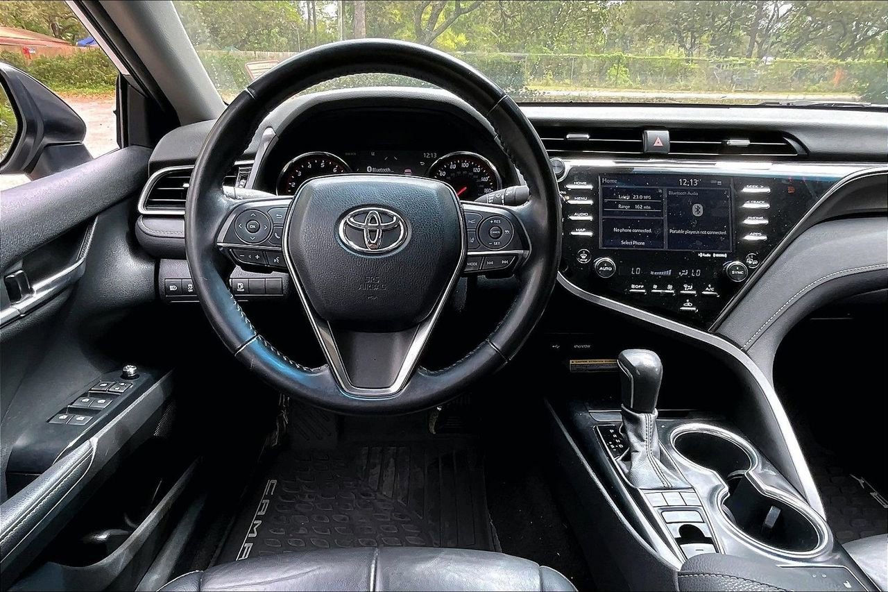 Used 2020 Toyota Camry XSE image 8