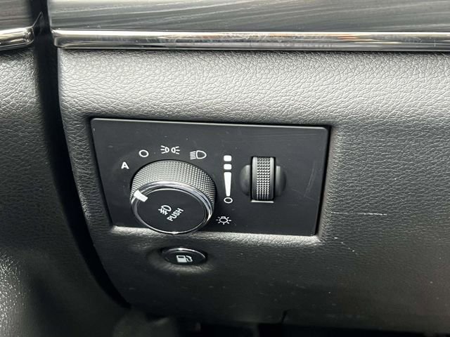 Used 2019 Jeep Grand Cherokee Limited X image 22