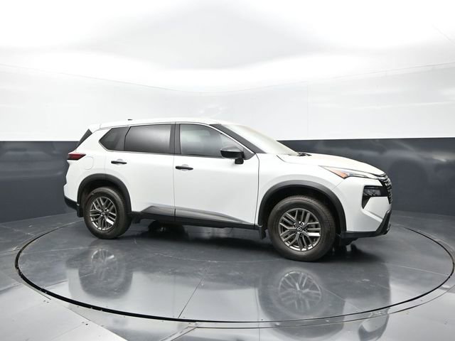 Certified 2025 Nissan Rogue S image 6