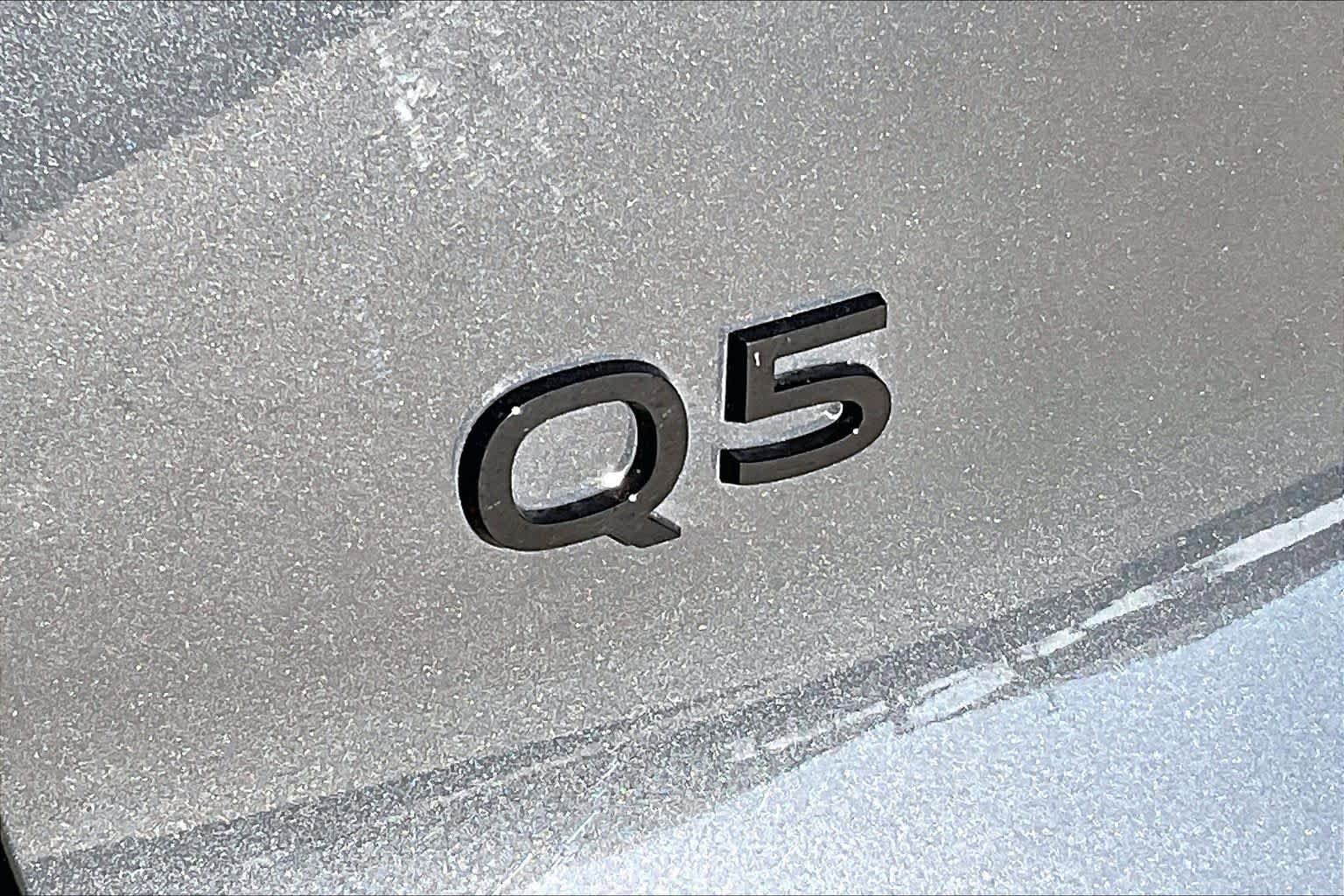 Used 2025 Audi Q5 Premium w/ Convenience Package image 30