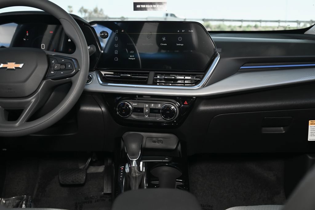 New 2026 Chevrolet Trax LT w/ LPO, Blackout Package FWD image 23