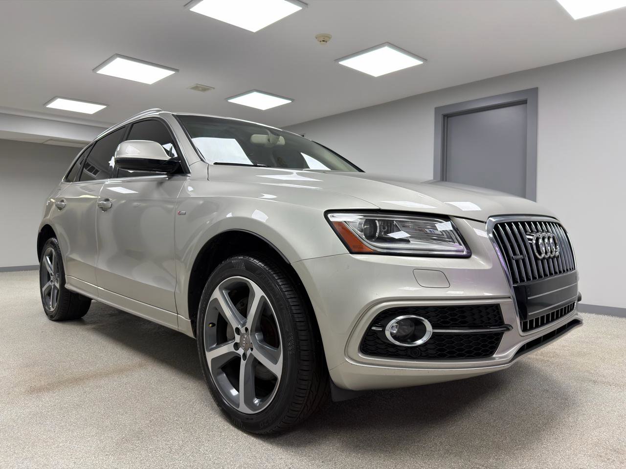 Used 2016 Audi Q5 3.0T Prestige image 4