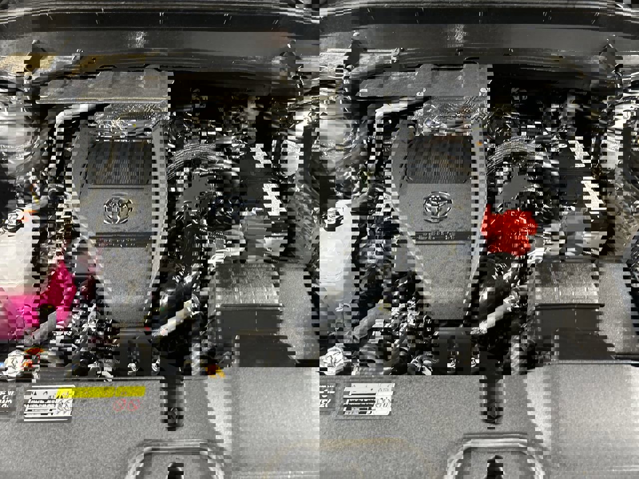 Used 2025 Toyota Grand Highlander AWD image 10