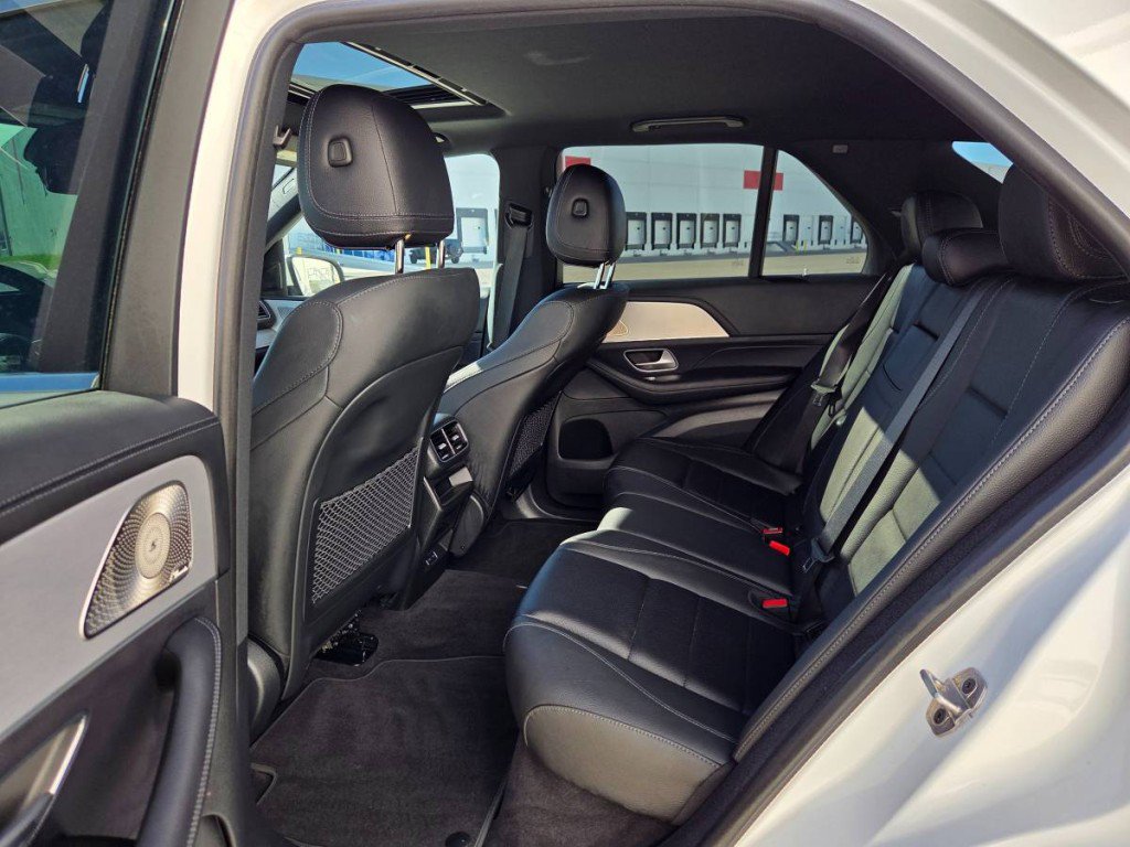 Used 2024 Mercedes-Benz GLE 350 4MATIC image 11