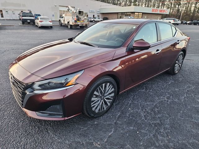 Used 2023 Nissan Altima 2.5 SV image 1