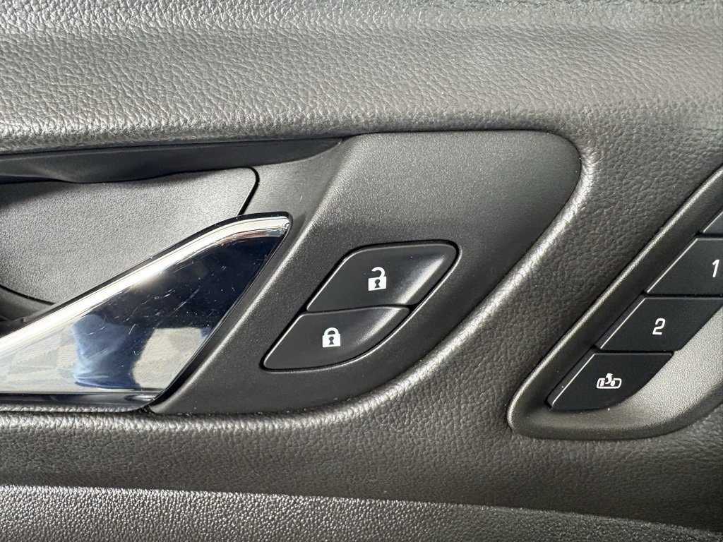 Used 2022 GMC Acadia AT4 w/ Technology Package image 14