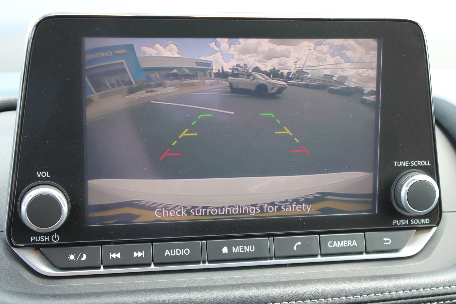 Used 2024 Nissan Rogue S FWD image 16