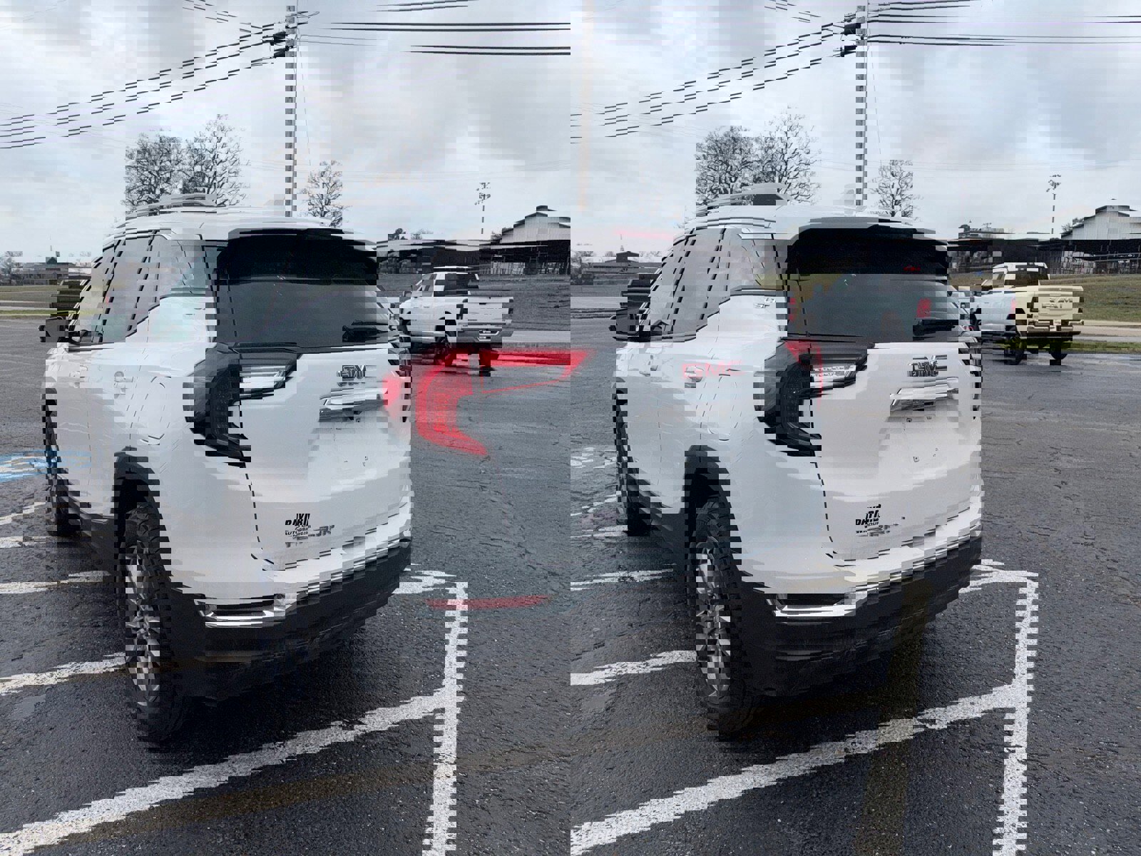 Used 2024 GMC Terrain SLT image 6