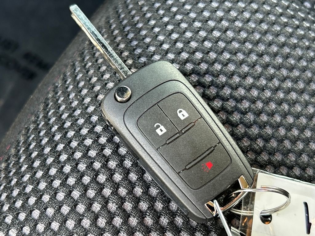 Used 2017 Chevrolet Equinox LS image 35