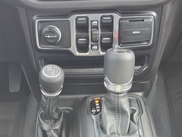 New 2026 Jeep Wrangler Unlimited Sahara AWD/4WD image 17