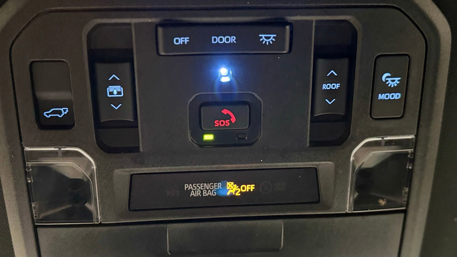 Used 2023 Toyota Sequoia Platinum image 95