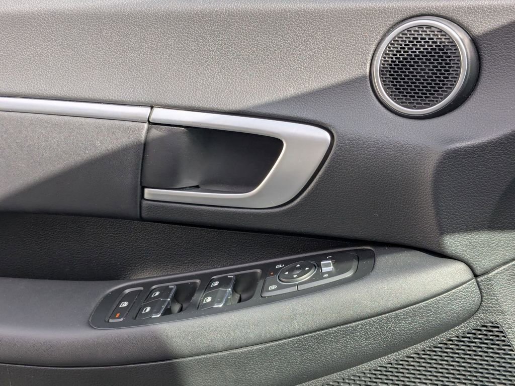 Used 2025 Hyundai Sonata SEL image 13