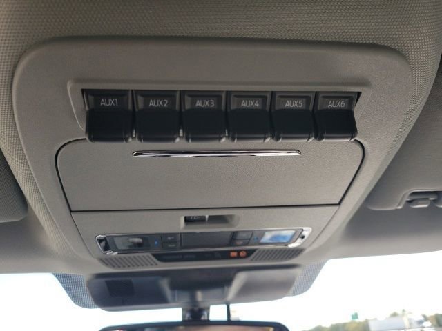 New 2026 Ford F250 Lariat w/ Black Appearance Package image 17