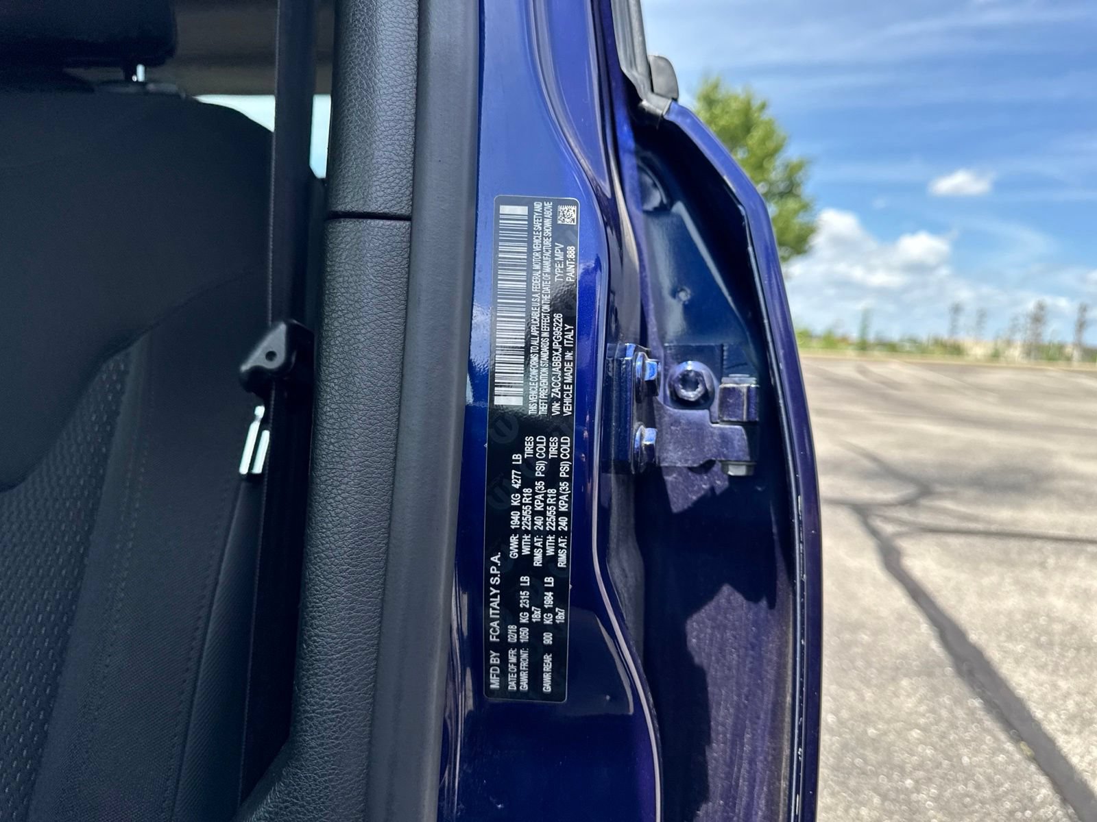Used 2018 Jeep Renegade Altitude w/ Cold Weather Group FWD image 34