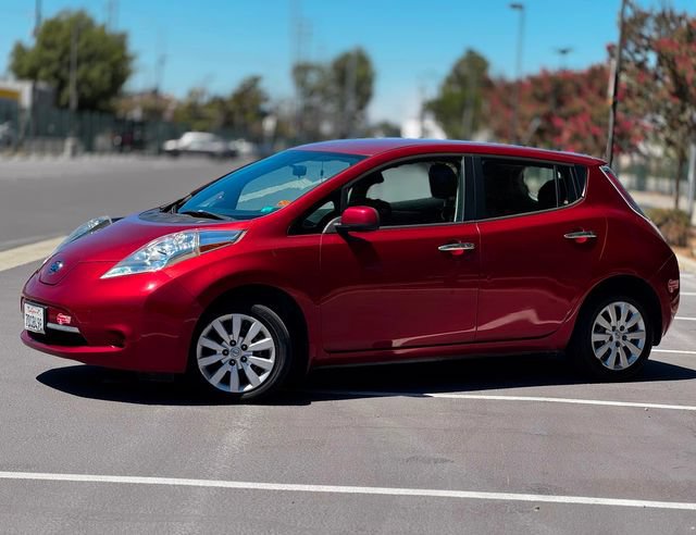 Used 2013 Nissan Leaf S w/ Charger Pkg FWD image 8